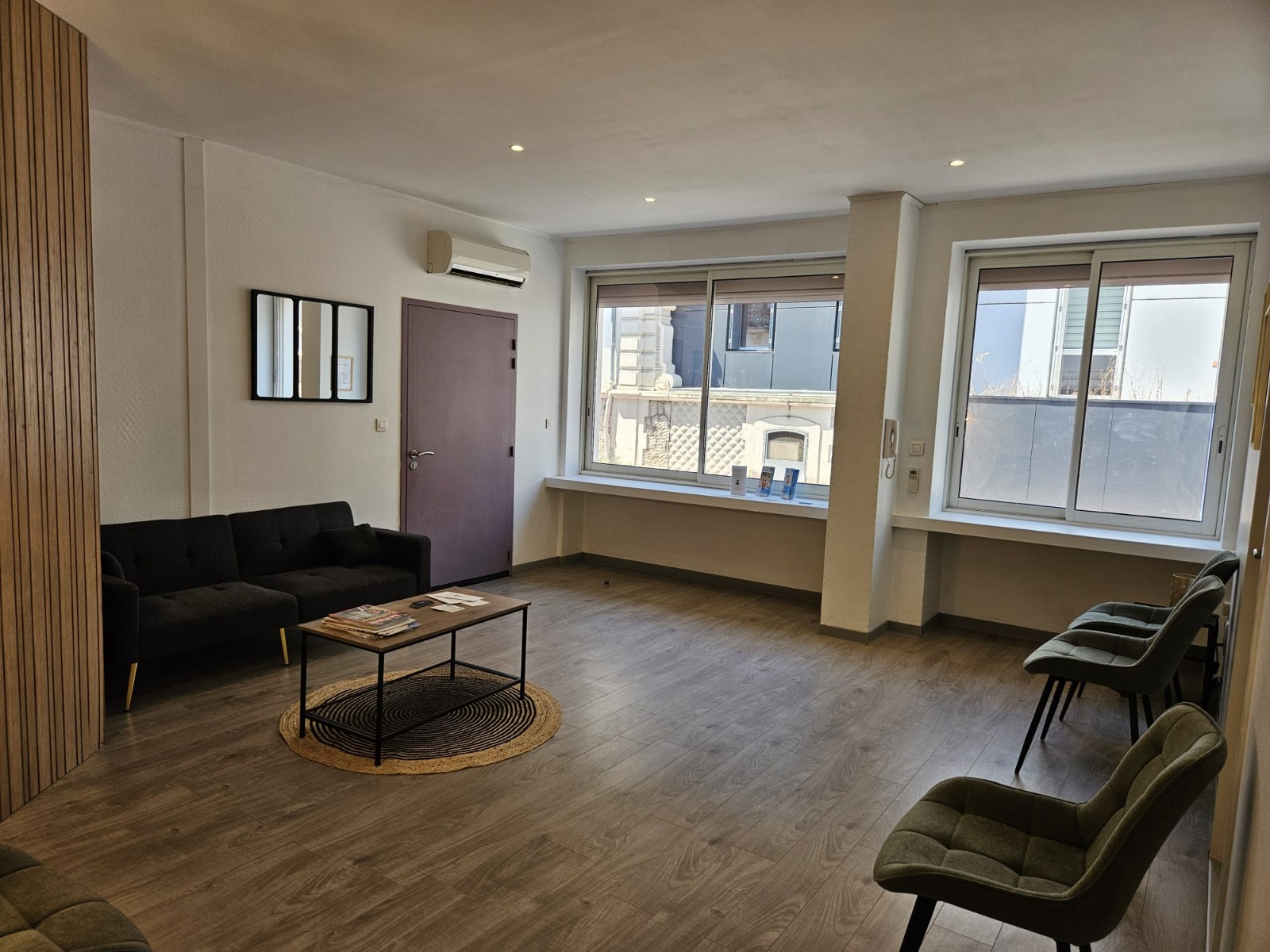 Salle d'attente du cabinet à Montpellier
